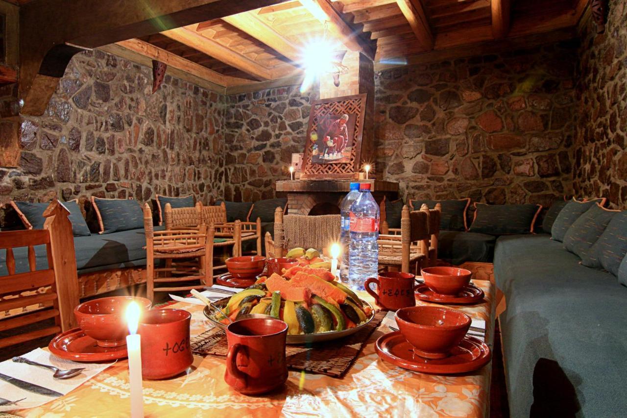 Tigmi Tachddirt Hotel Tacheddirt Bagian luar foto